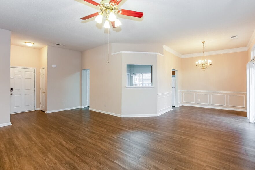 Building Photo - 3744 Sedgewick St SW