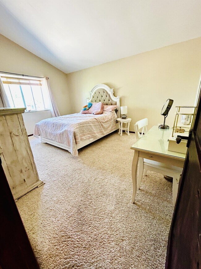 Building Photo - 7890 Candleflower Cir
