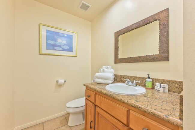 Building Photo - 9-MONTH FURNISHED WINTER RENTAL MID SEPT 2026 THROUGH MID JUNE 2027 **3-car parking**