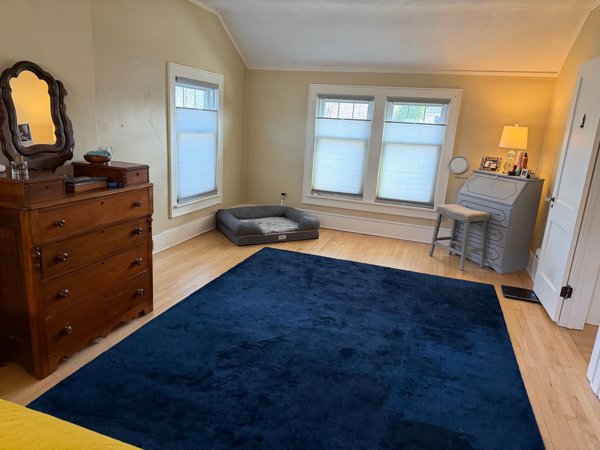 master bedroom 2 - 2220 E Jarvis St