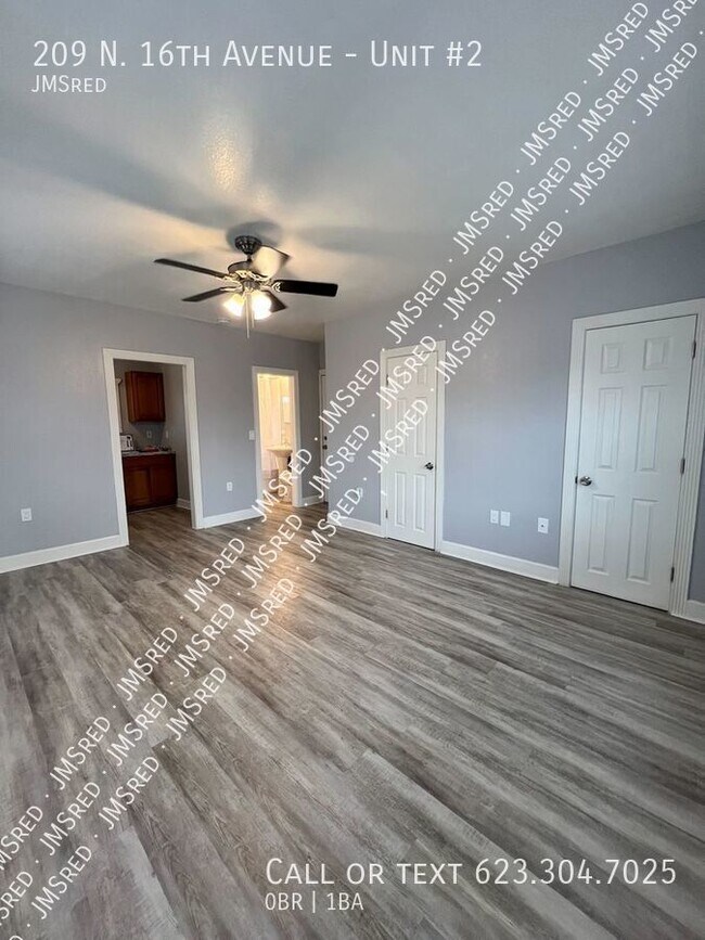 Building Photo - 209 N 16th Ave