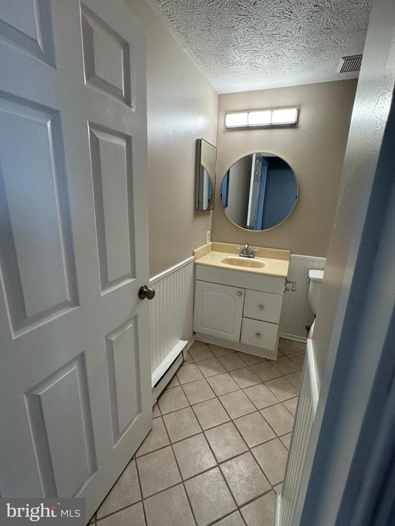 Building Photo - 520 Ellrose Ct