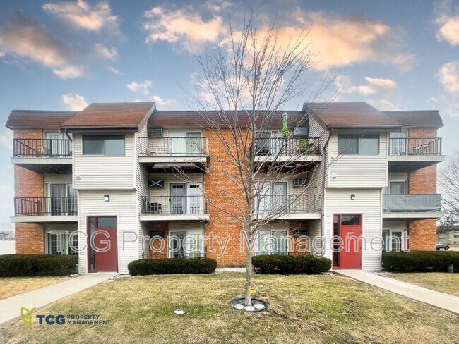 Primary Photo - 2406 Marquette Rd