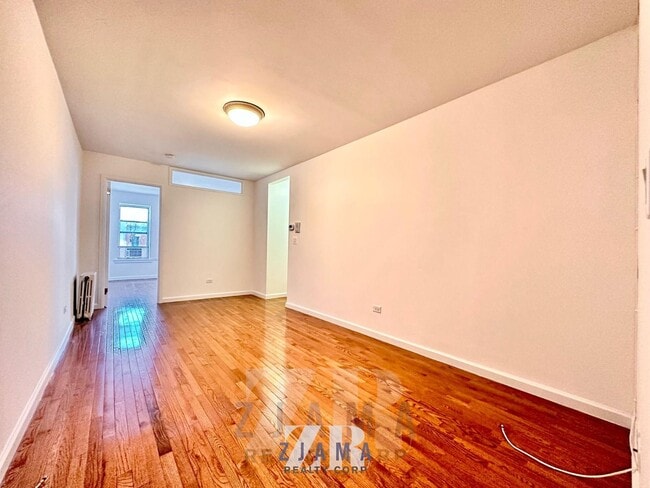 Building Photo - 475 Fourth Avenue