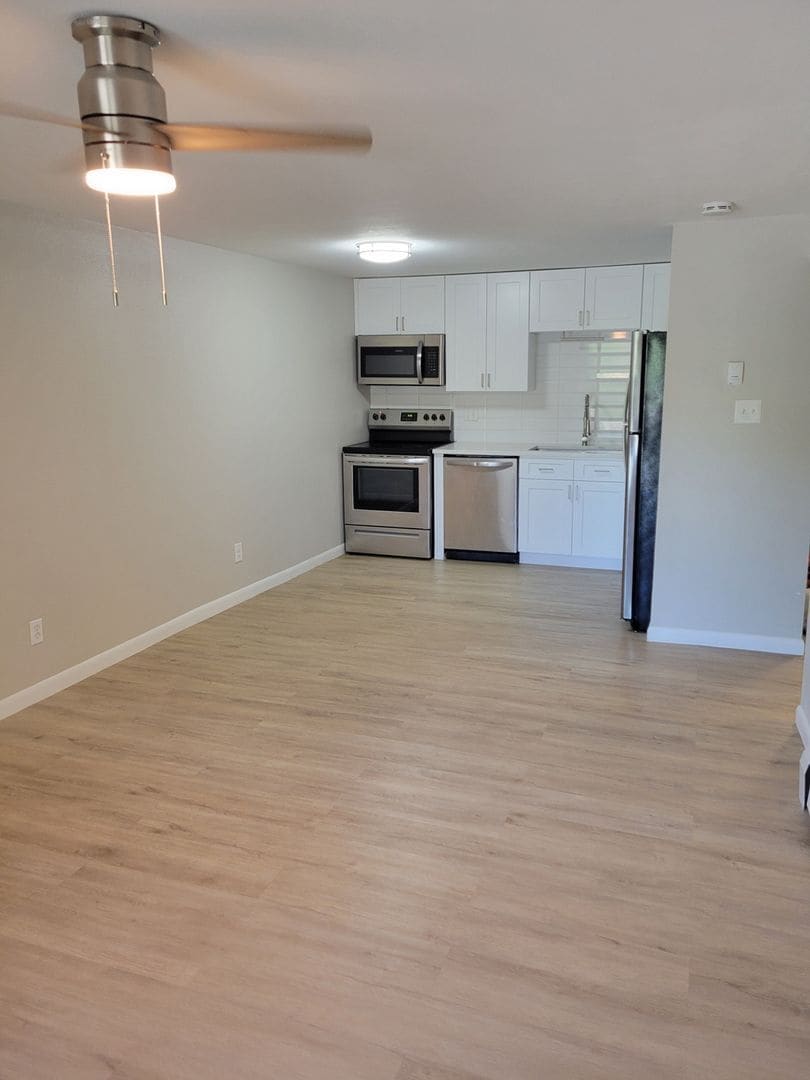 Building Photo - 1302 S Parker Rd