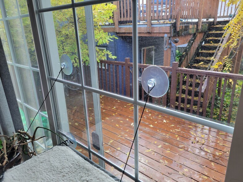 Building Photo - 3915 N Vancouver Ave