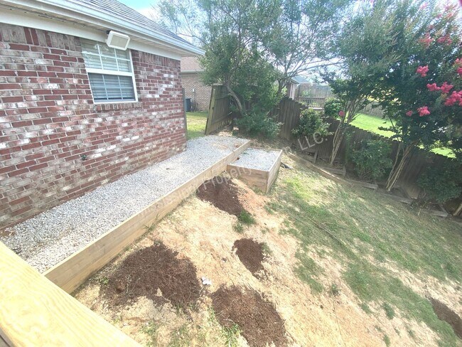 Building Photo - 3BR/2BA For Rent