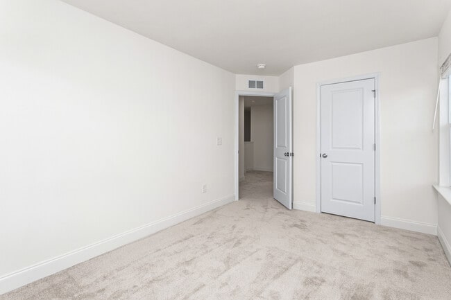 Building Photo - 1149 Tembrook Dr