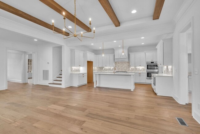 Building Photo - Luxury living in this brand new home - Franklin, TN