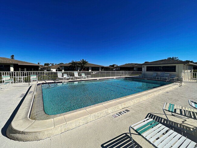 Building Photo - FURNISHED! 2BD/2BA/1CG in Vivienda West - a 55+Community