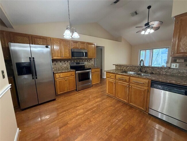 Building Photo - 304 Baywest Neighbors Cir