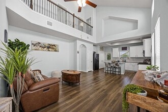 Building Photo - 9616 Dawn Pearl Dr