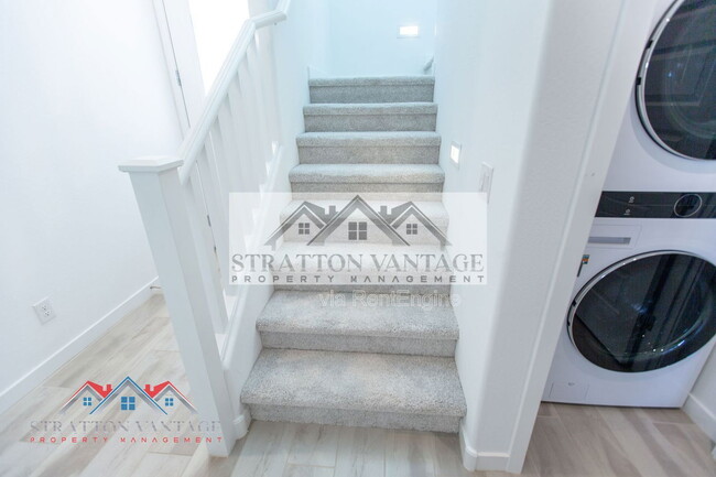 Building Photo - 4117 E Pinto Dr