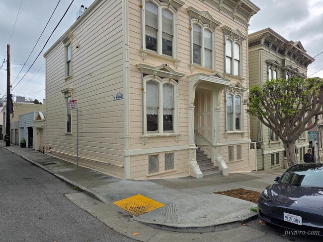 Primary Photo - 2012 Pierce St