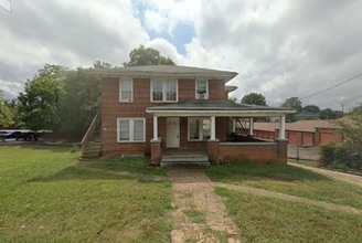 Building Photo - 741 1st Ave SW