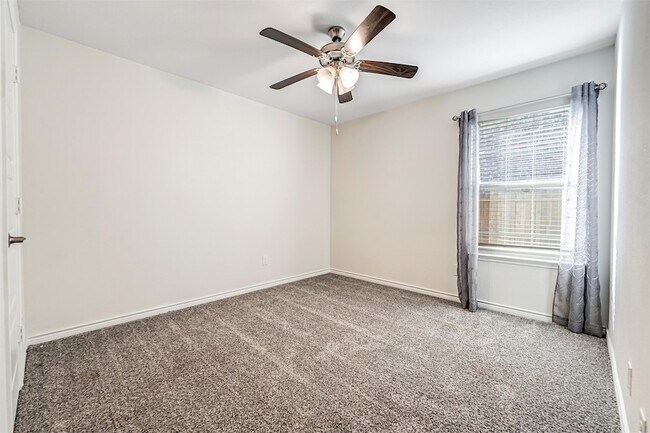 Building Photo - 134 Longhorn Pass