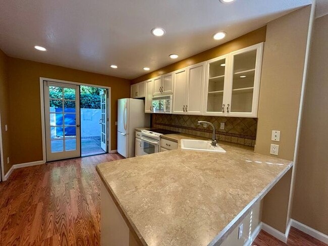 Building Photo - San Roque 3 Bedroom Townhouse - Available Now