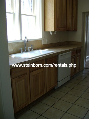 Building Photo - Nice Home in Historic Downtown with Shared...
