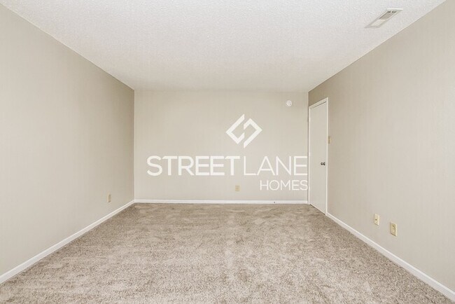 Building Photo - FIRST FULL MONTH FREE WITH A 13 MONTH TERM.
