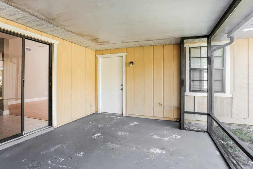 Building Photo - 360 Melton Dr