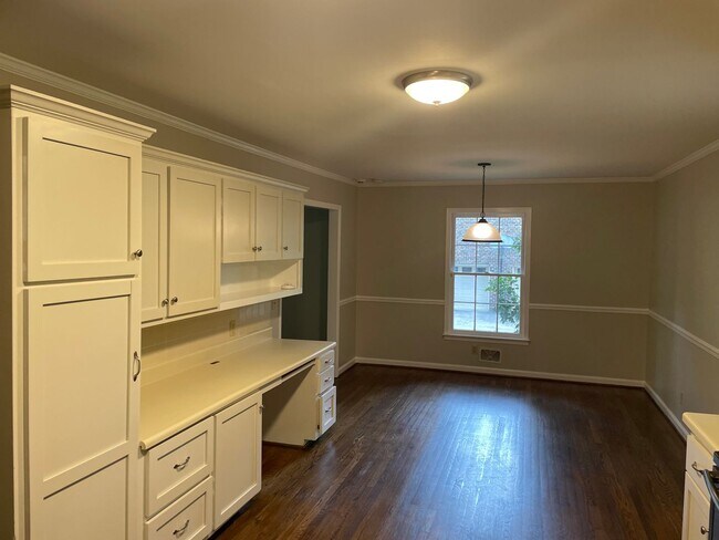 Building Photo - 3779 S Brookwood Rd
