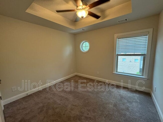 Building Photo - 2575 Clairebrooke Bnd