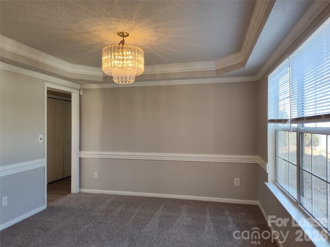 Building Photo - 10000 Dunfries Rd