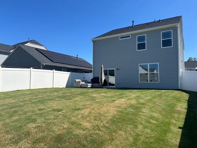 Building Photo - Beautiful 3/2.5 Home for Rent in Greenville!