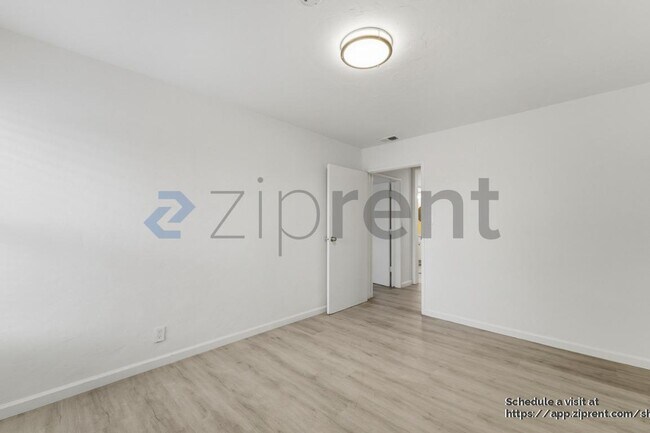 Building Photo - 1967 Solano Way