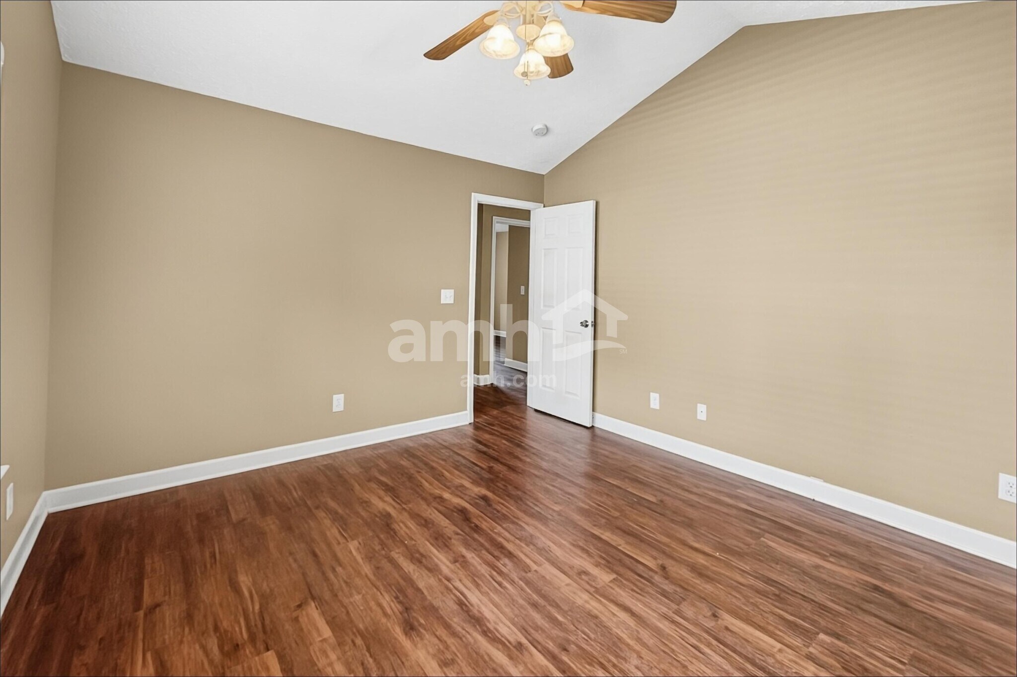 Building Photo - 2310 Devonshire Dr