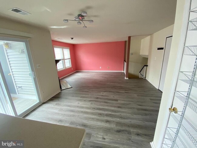 Building Photo - 12891 Grays Pointe Rd