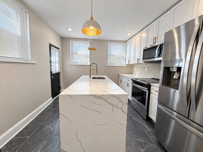 Building Photo - 2112 N 57th St