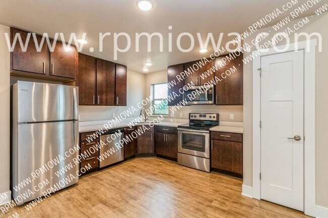 Building Photo - 1104 Cheyenne Dr