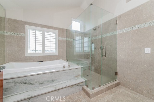 Building Photo - 9042 Santiago Dr