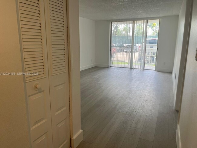 Building Photo - 484 NW 165th St