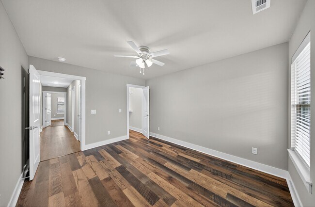 Building Photo - Great House in Quiet Neighborhood Ready to...