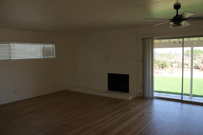 Building Photo - 3Bed/2Bath -Serra Mesa ~ Root St.