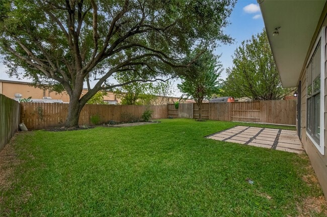 Building Photo - 6815 Lower Arrow Dr