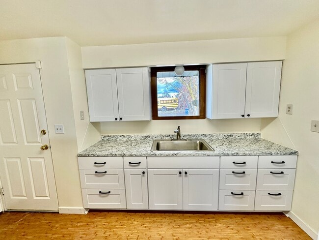 Building Photo - 1701 E Olympic Ave