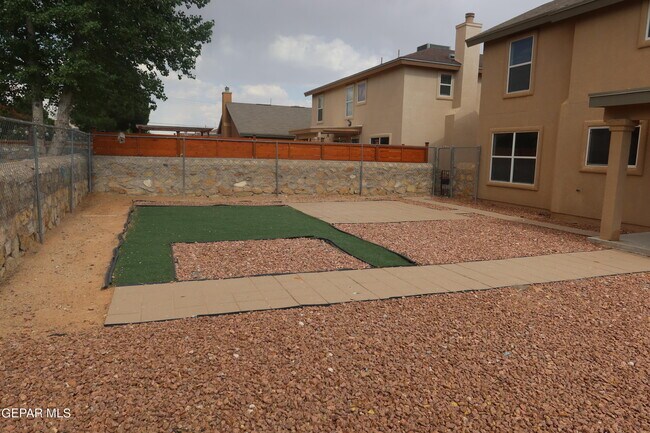 Building Photo - 14233 Smokey Point Dr