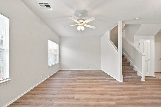 Building Photo - 2214 Prairie Forest Tr
