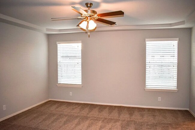 Building Photo - Your new home in Stone Horse is waiting for you! Come see this beautiful 3 bedroom, 2 bath home!