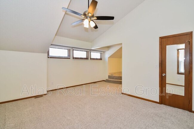 Building Photo - 322 NE Lincoln St