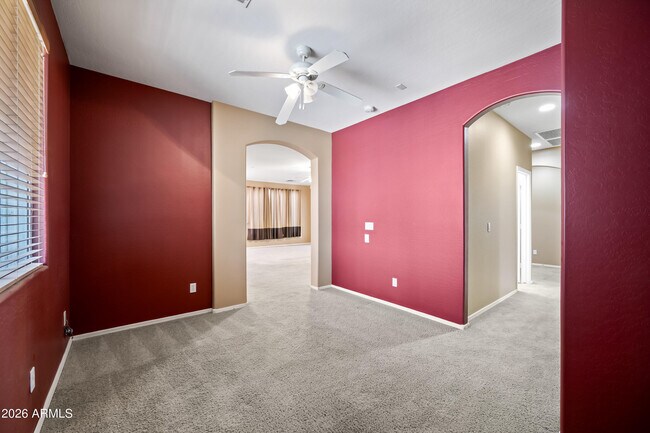 Building Photo - 10870 W Chase Ln