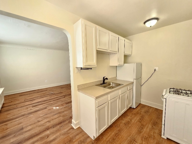 Building Photo - 808 N Main St