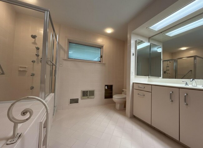 Building Photo - 1225 Rock Creek Rd