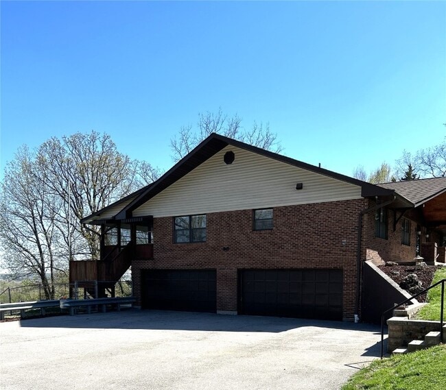 Building Photo - 452 Susan Rd