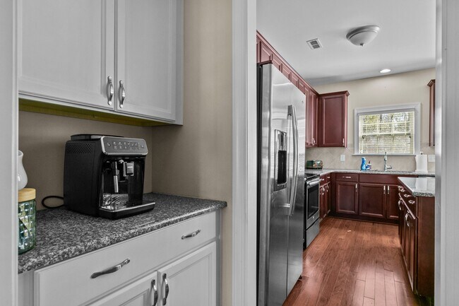 Building Photo - 34 Coswell Ct