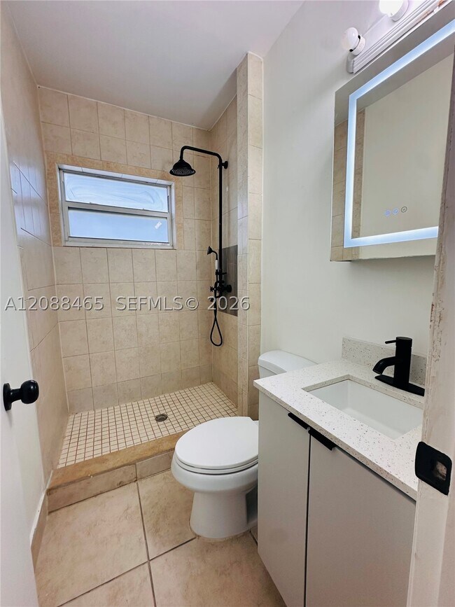 Building Photo - 573 NE 82nd St