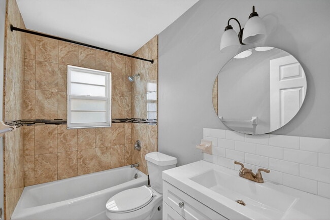 Building Photo - 310 S J St